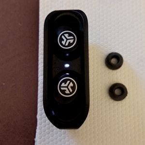 Wireless jlab Bluetooth  ear buds with case and extra pair of rubber for fitting